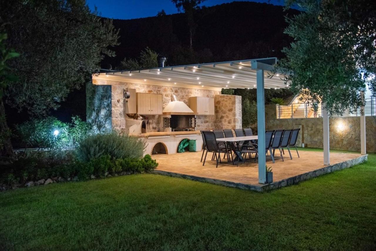 Nikole'S Villas Luxury 180M2 Tirós Exteriér fotografie