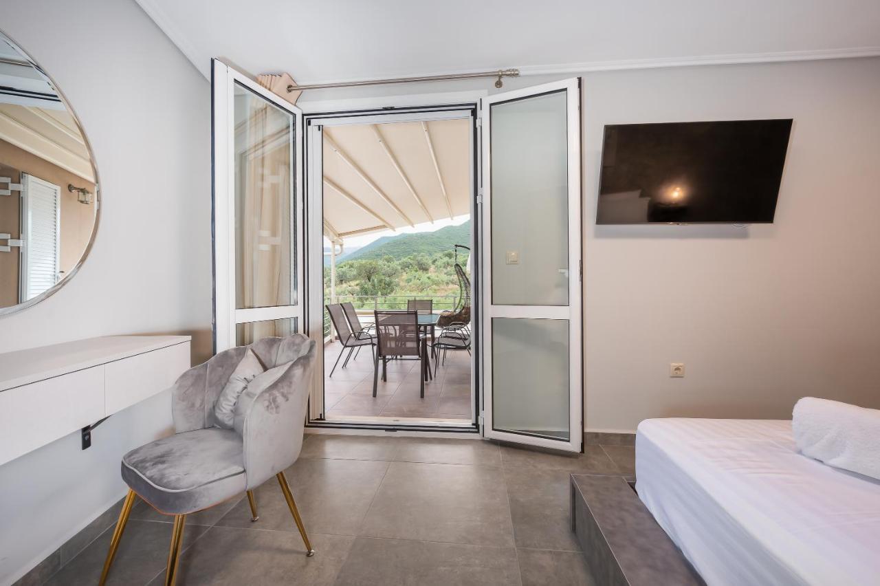 Nikole'S Villas Luxury 180M2 Tirós Exteriér fotografie