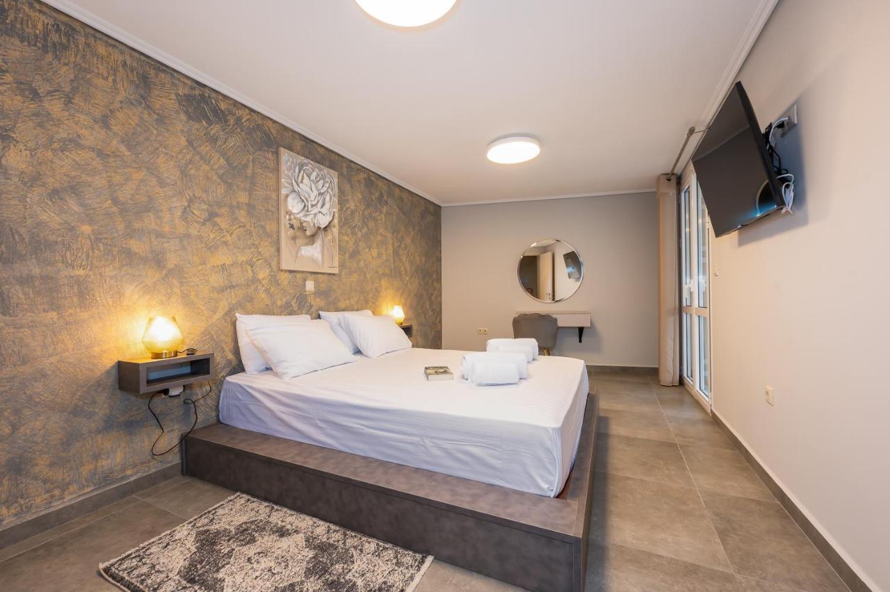 Nikole'S Villas Luxury 180M2 Tirós Exteriér fotografie